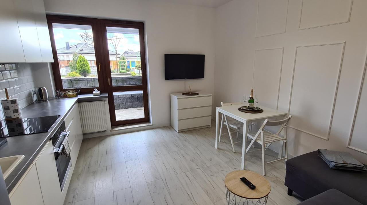 44 - Apartamenty Siedlce - Nowy Apartament W Centrum Przy Ul Czerwonego Krzyza エクステリア 写真
