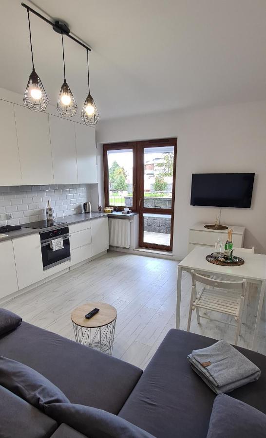 44 - Apartamenty Siedlce - Nowy Apartament W Centrum Przy Ul Czerwonego Krzyza エクステリア 写真