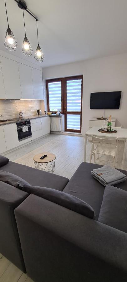 44 - Apartamenty Siedlce - Nowy Apartament W Centrum Przy Ul Czerwonego Krzyza エクステリア 写真