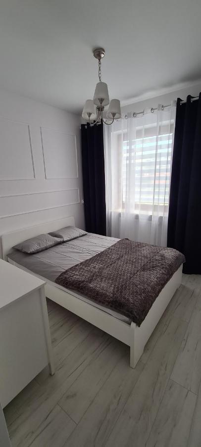 44 - Apartamenty Siedlce - Nowy Apartament W Centrum Przy Ul Czerwonego Krzyza エクステリア 写真