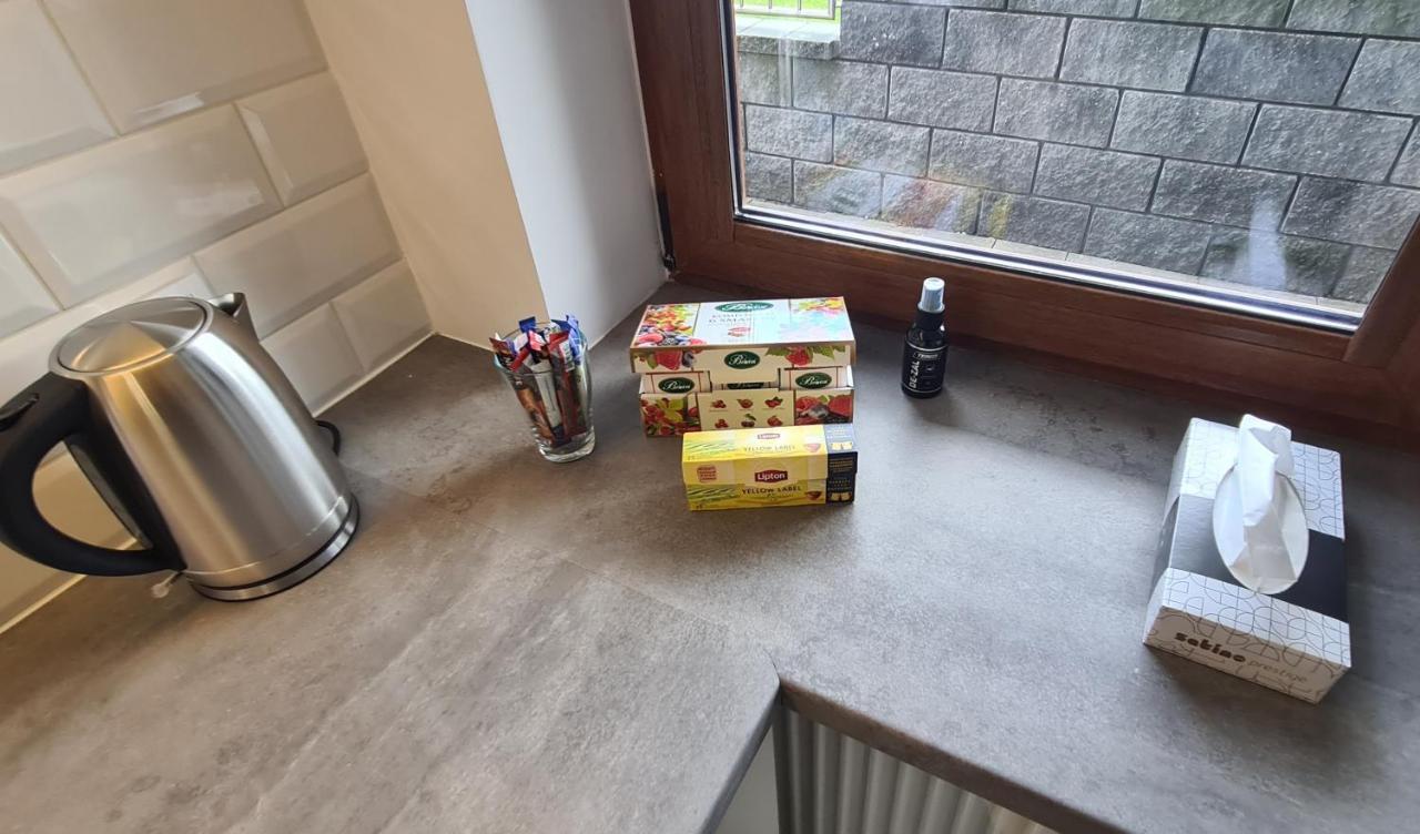 44 - Apartamenty Siedlce - Nowy Apartament W Centrum Przy Ul Czerwonego Krzyza エクステリア 写真