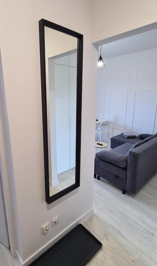 44 - Apartamenty Siedlce - Nowy Apartament W Centrum Przy Ul Czerwonego Krzyza エクステリア 写真