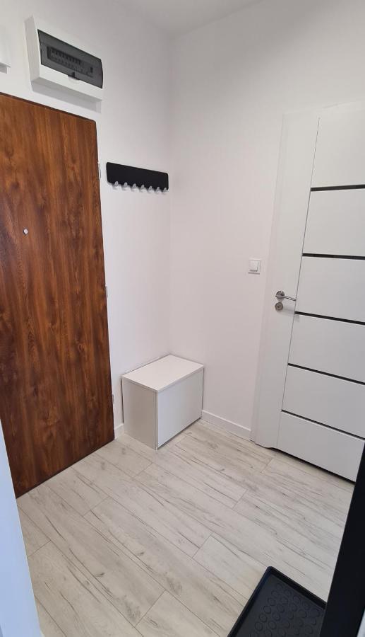 44 - Apartamenty Siedlce - Nowy Apartament W Centrum Przy Ul Czerwonego Krzyza エクステリア 写真