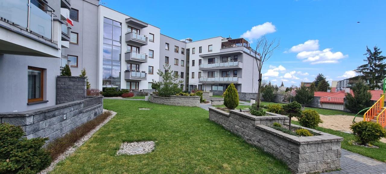 44 - Apartamenty Siedlce - Nowy Apartament W Centrum Przy Ul Czerwonego Krzyza エクステリア 写真